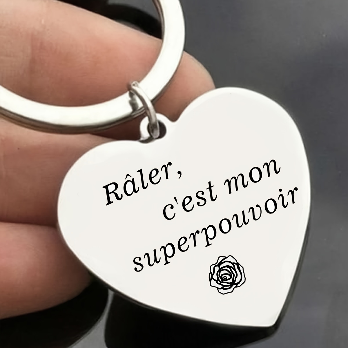 1pc Porte-clés en forme de coeur en acier inoxydable français Raler, Cest Mon Superpouvoir Gravé, Citation Chic, Cadeau Idéal Pour La Famille Et Les   détails 2