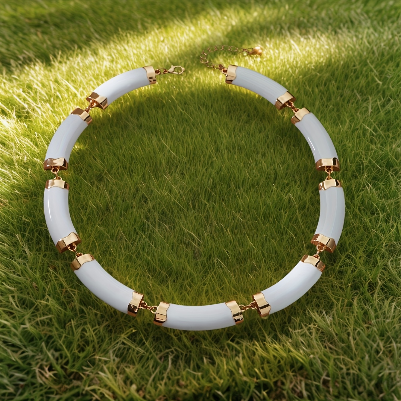 Women's White Oil Drop Geometric Irregular Rectangle Statement Necklace