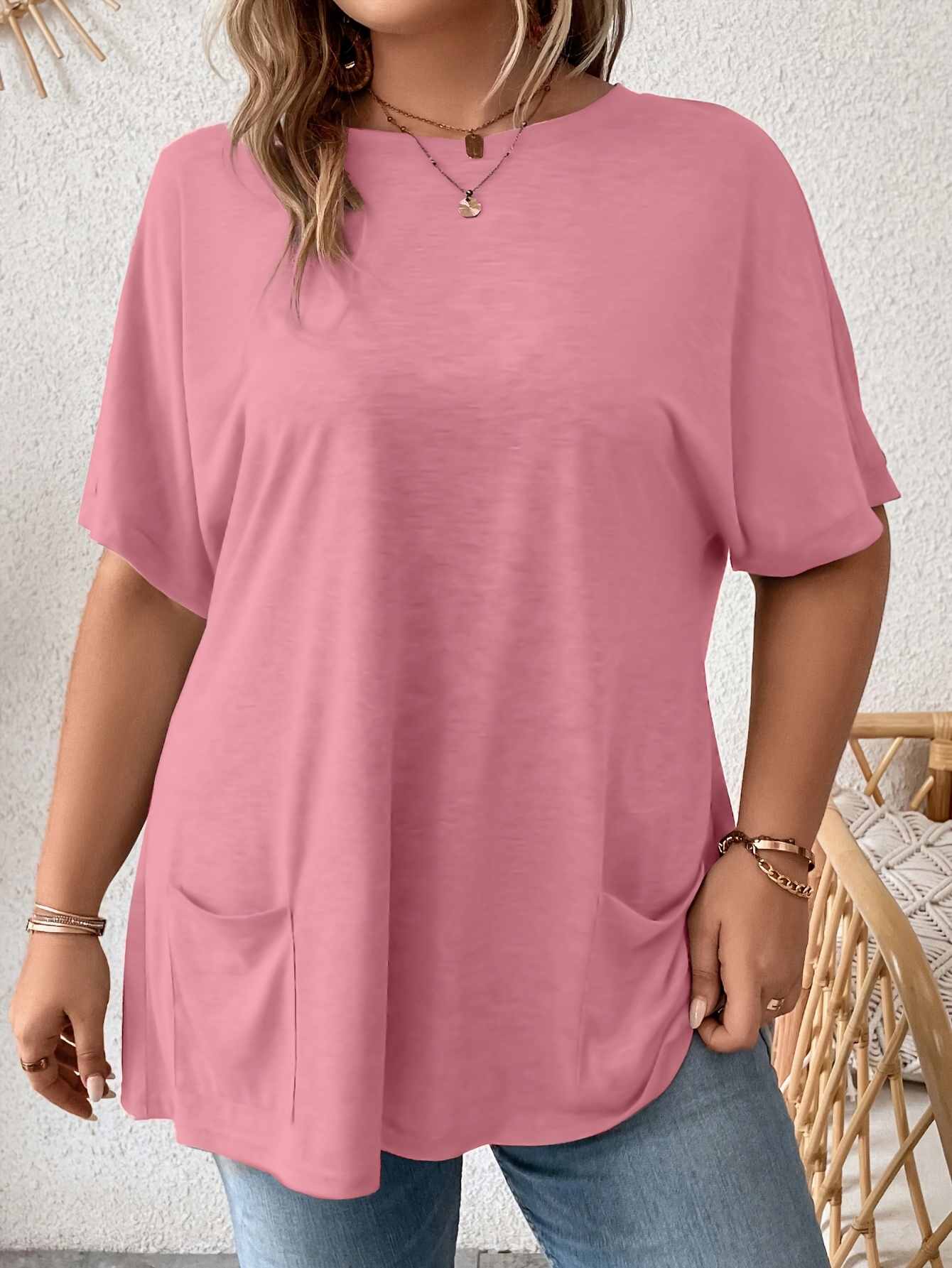 Plus Size Women's Casual Short Sleeve T-Shirt - Vibrant Purple Solid Color with Side Pockets, Relaxed Fit Round Neck, Medium Stretch Machine Washable Fabric for Spring/Summer Casual Attire, Ladies T Shirts, Versatile Clothing, Mediumstretch Material