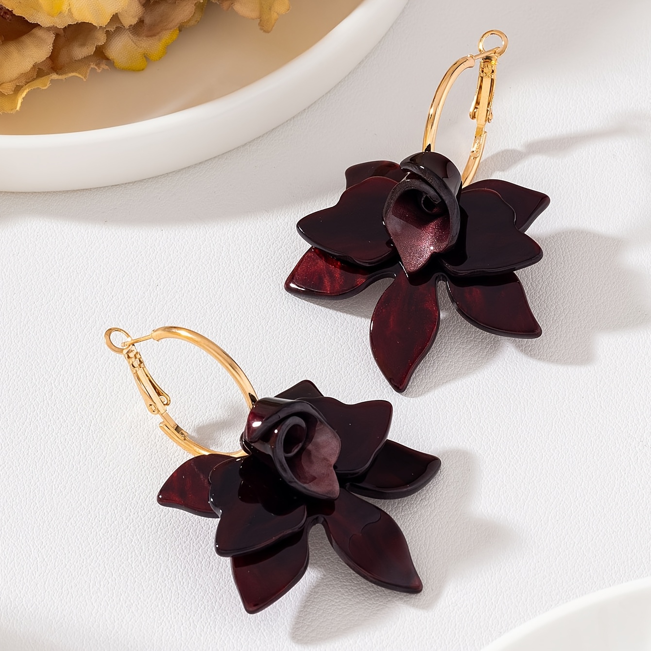 TEMU A Pair Of Stylish And Versatile Acrylic Floral Drop Earrings For Women