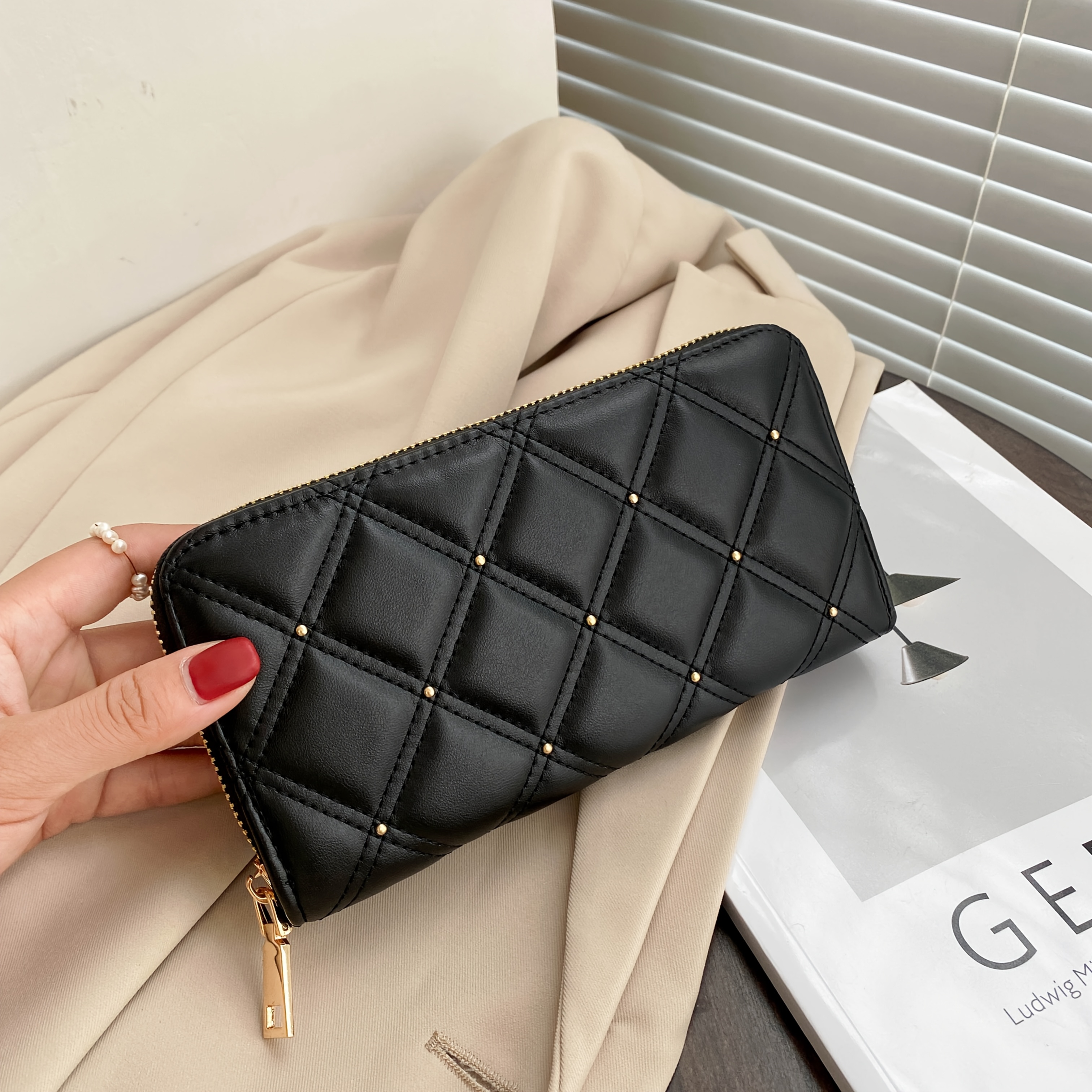 Image of Wallet 2025 Classic Embroidered Thread Square Camellia Small Fragrant Ladies Bag Textured Black Card Holder Wallet Large Wallet Daily Gift