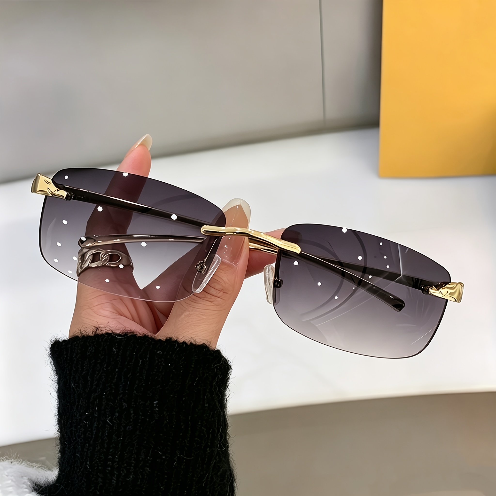 Image of Cabecade Men' Rimless Glasses Suitable For Casual Wear & Gift - Retro Style Lightweight Eyewear With Minimalist Frame, Suitable For Everyday Use, Office, Parties, Non- Accessory