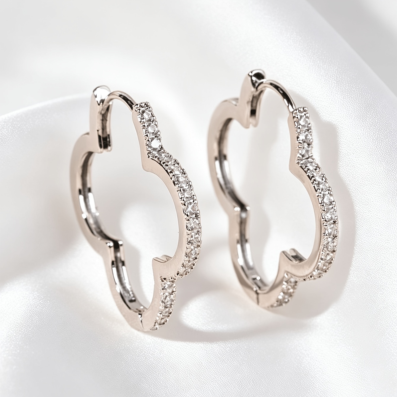 Image of 1 Pair Zirconia Flower Clover Women's Fashion Earrings, Suitable As A Holiday Gift For During Festivals