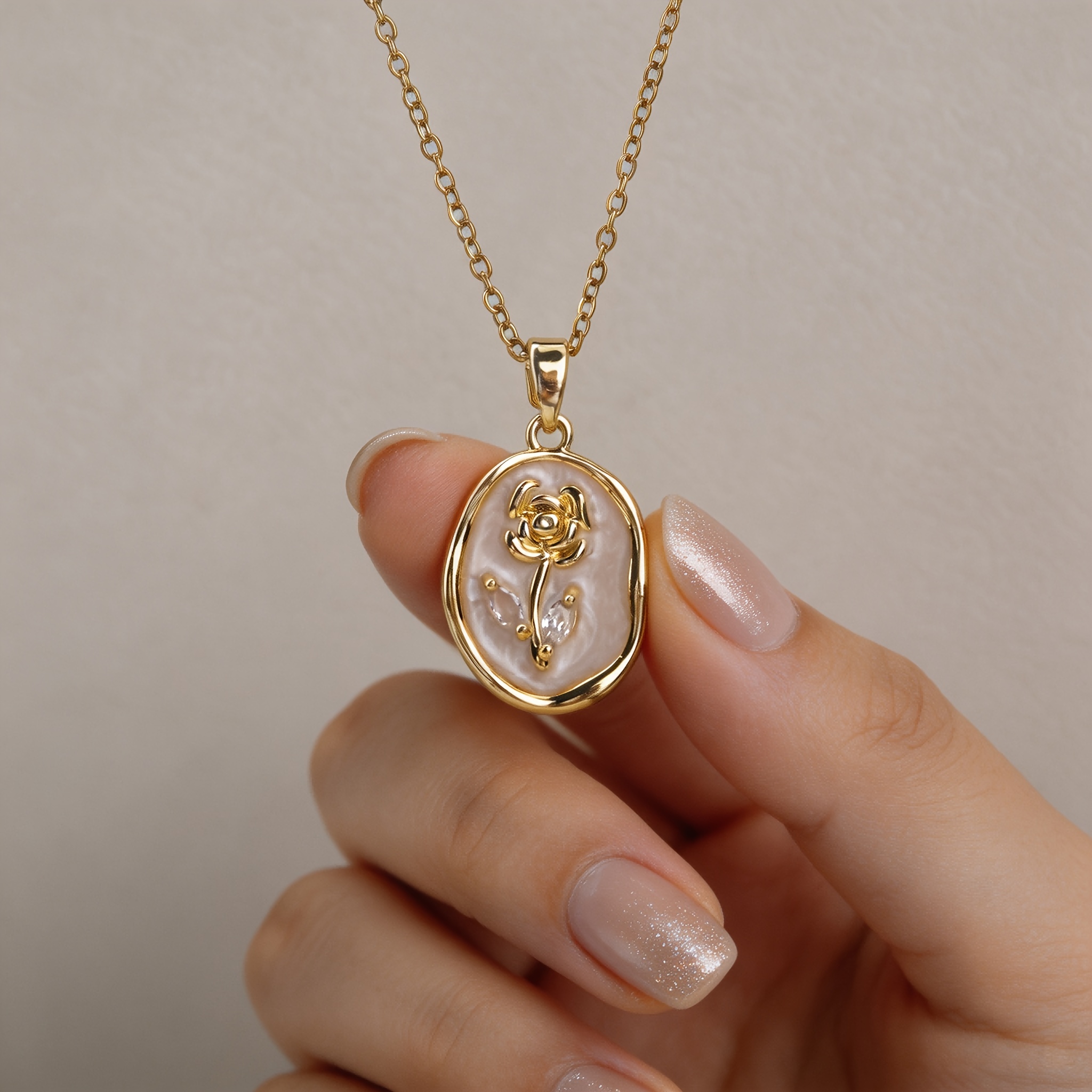 TEMU Rose Oval Necklace, 40+5cm Adjustable Light Luxury Gold-plated Clavicle Chain 1.8x1.5cm Exquisite Pendant Three-dimensional Rose Zirconia Design