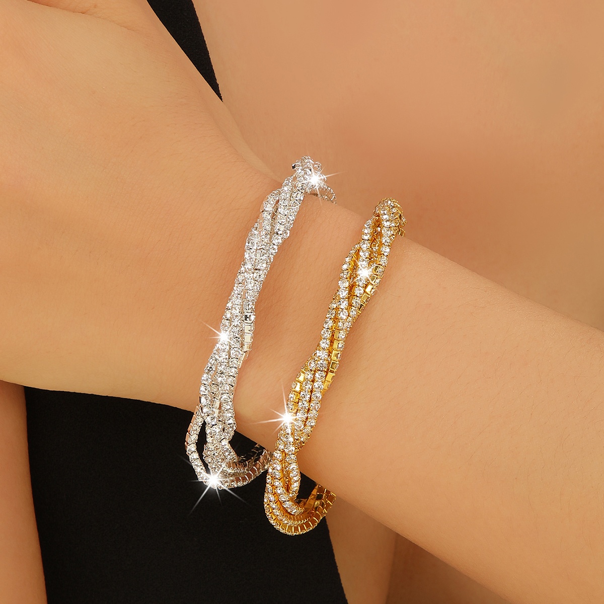 Image of A Stylish And Minimalist Bracelet Designed For Women, Use And Weddings, Featuring A Four-season Tennis Design