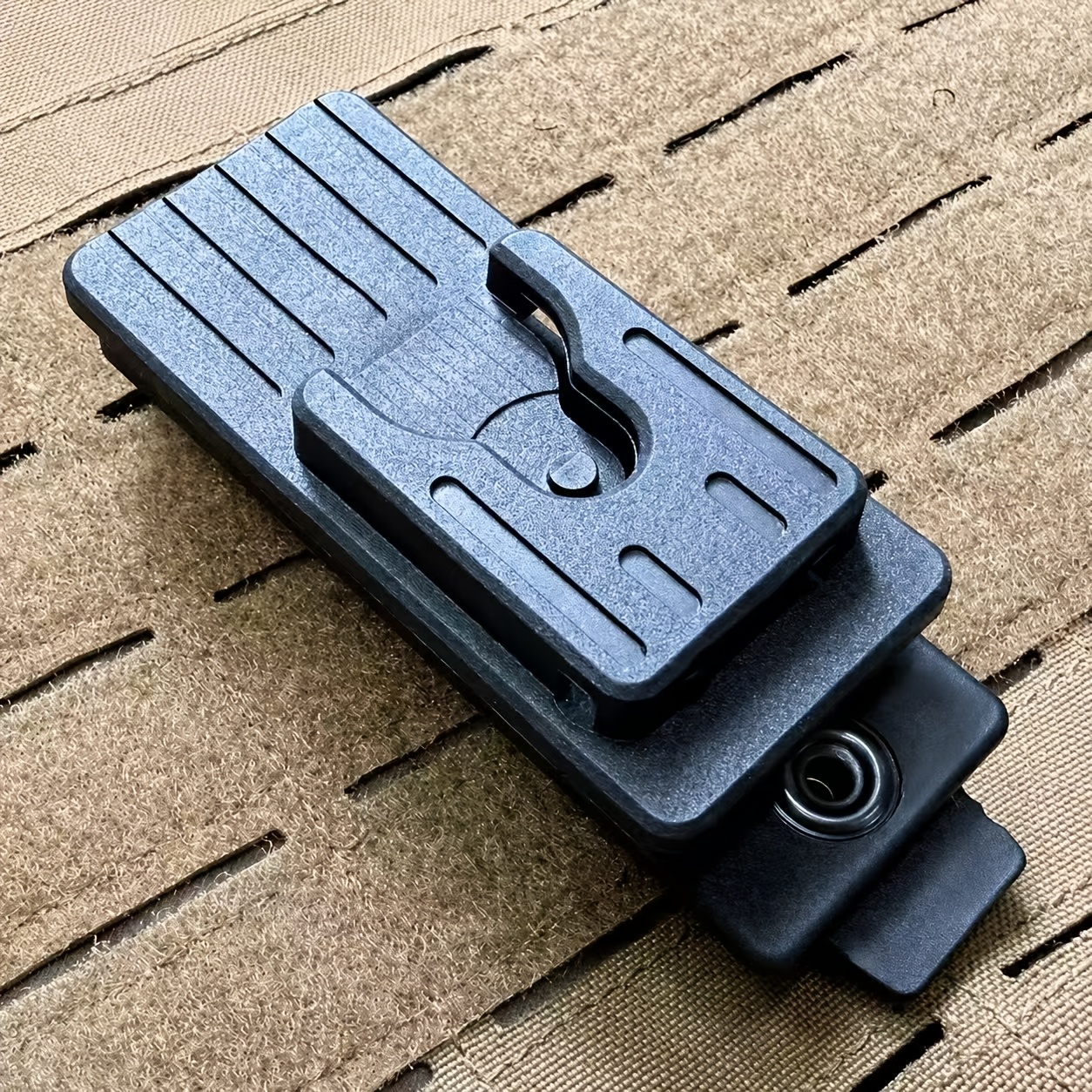 TEMU Clip microfono walkie-talkie multiuso, fibbia per cuffia a uso per giubbotto tattico a spalla, clip girevole per registratore CC4