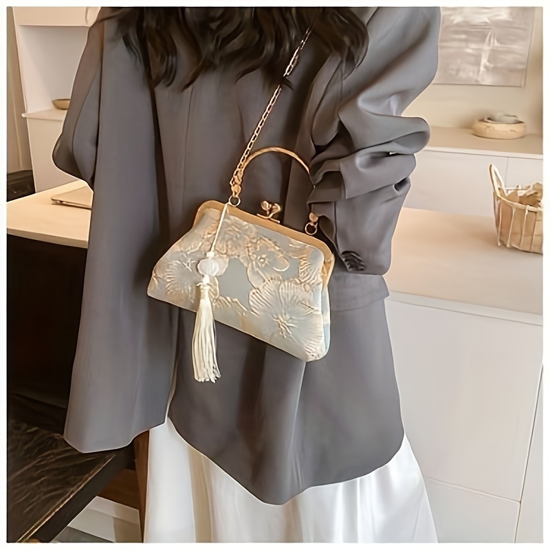 a patterned evening clutch with   closure a trendy and simple casual small handbag suitable for special occasions as an fabric womens shoulder chain bag with polyester lining versatile qipao inspired messenger crossbody christmas gift Product details 4