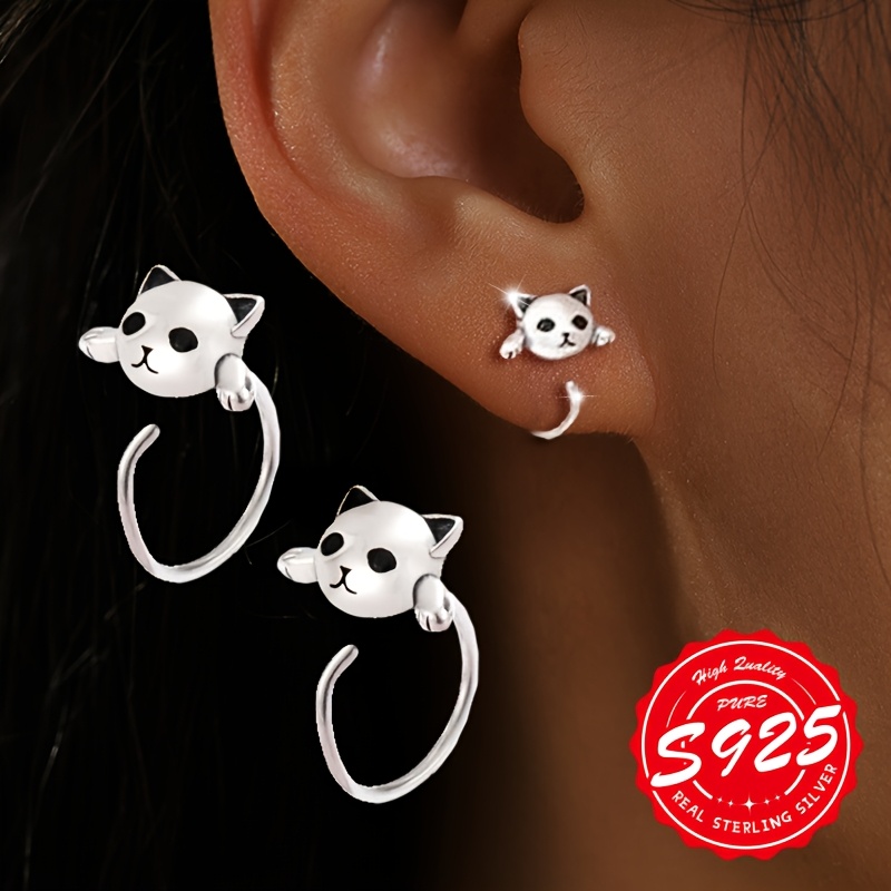 

A Pair Of Ladies' Cat Ear Hooks Made Of S925 Silver, Featuring A Cute And Design. Are Creatively Unique And Suitable For Daily , Making A Great Valentine's Day Gift. Are Hypoallergenic.