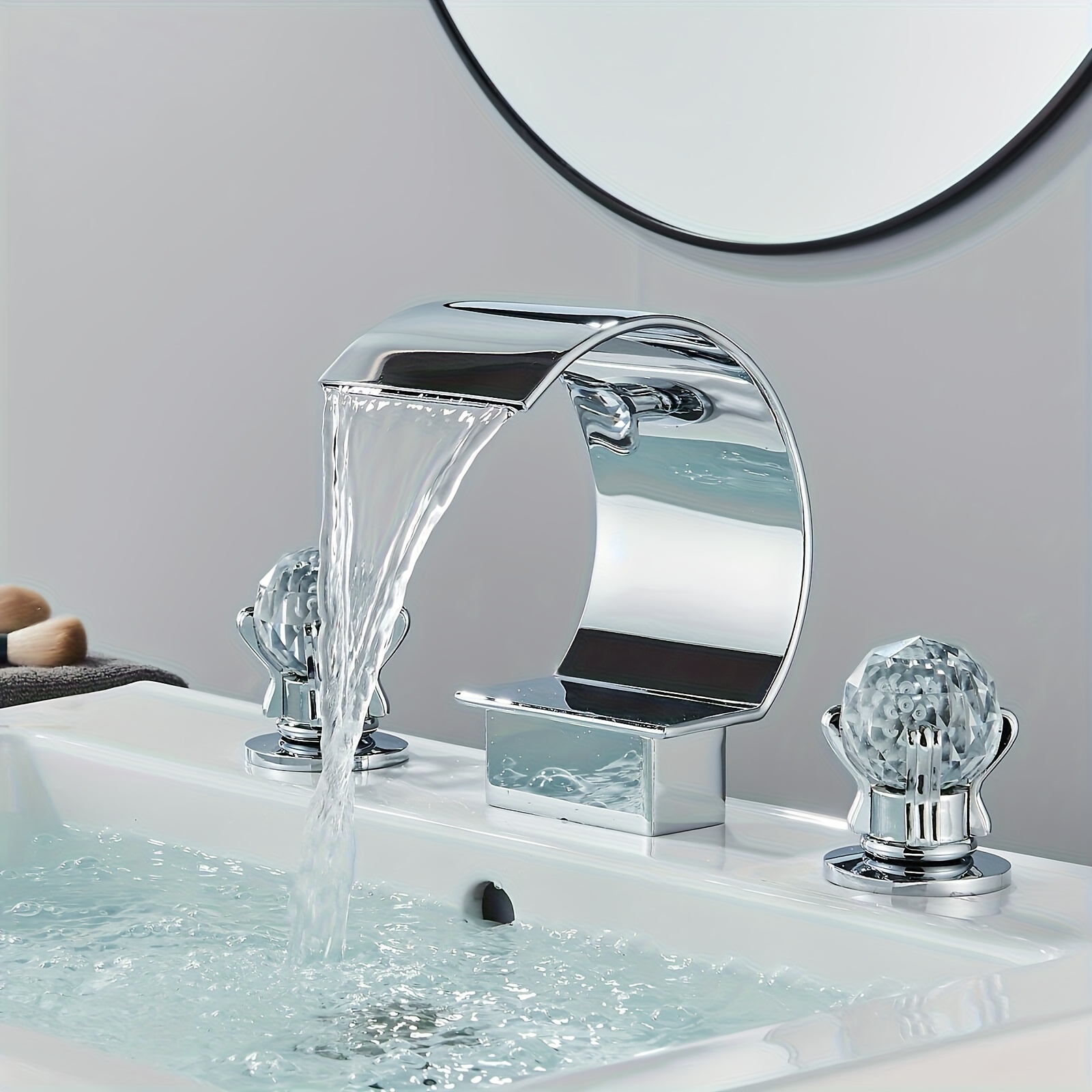 TEMU Robinet chromé pour lavabos de salle de bain avec une à 3 trous, 2 poignées et boutons en cristal, un bec à à arc et un angle large de 8 pouces