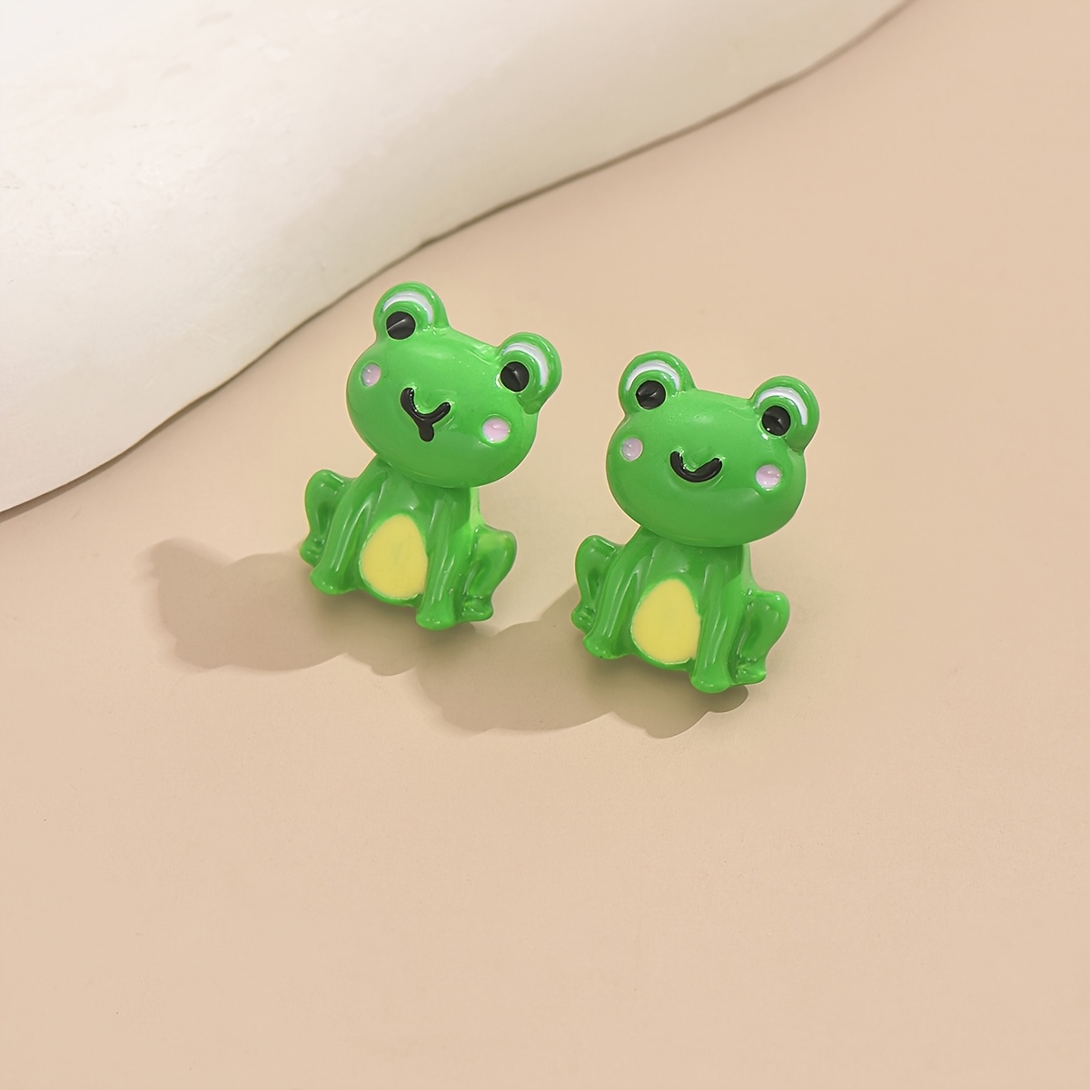TEMU Cute Frog Earrings With A , Featuring Mini Animal