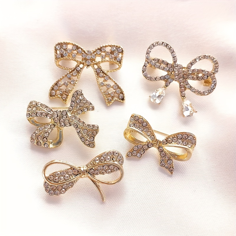 

Fashionable 5-piece Bow Brooch Pin Set With Rhinestone Embellishments, Zinc Alloy Crystal Butterfly Knot, Women's Dress Accessories For Casual & Business Occasions