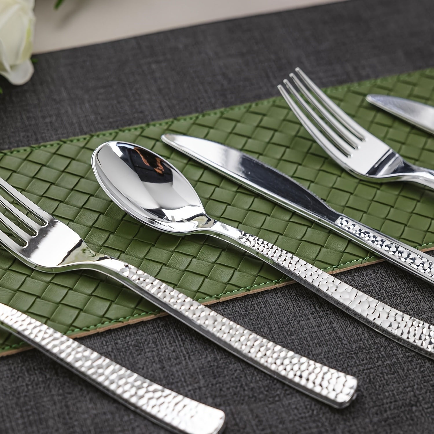 knives silver colored plastic silverware