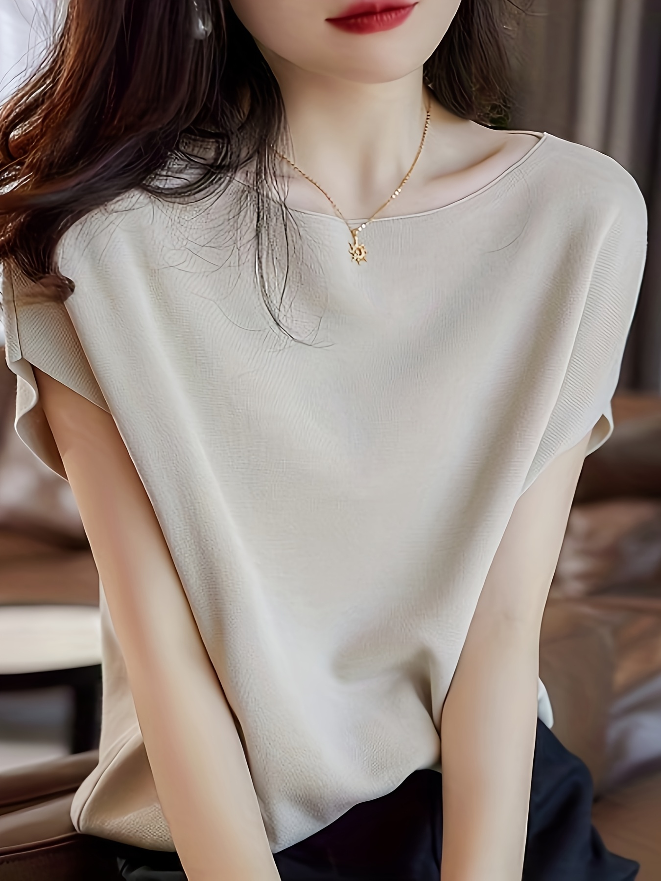 short sleeved batwing top with a new british style thin round neck top in   of viscose in solid color and womens wear