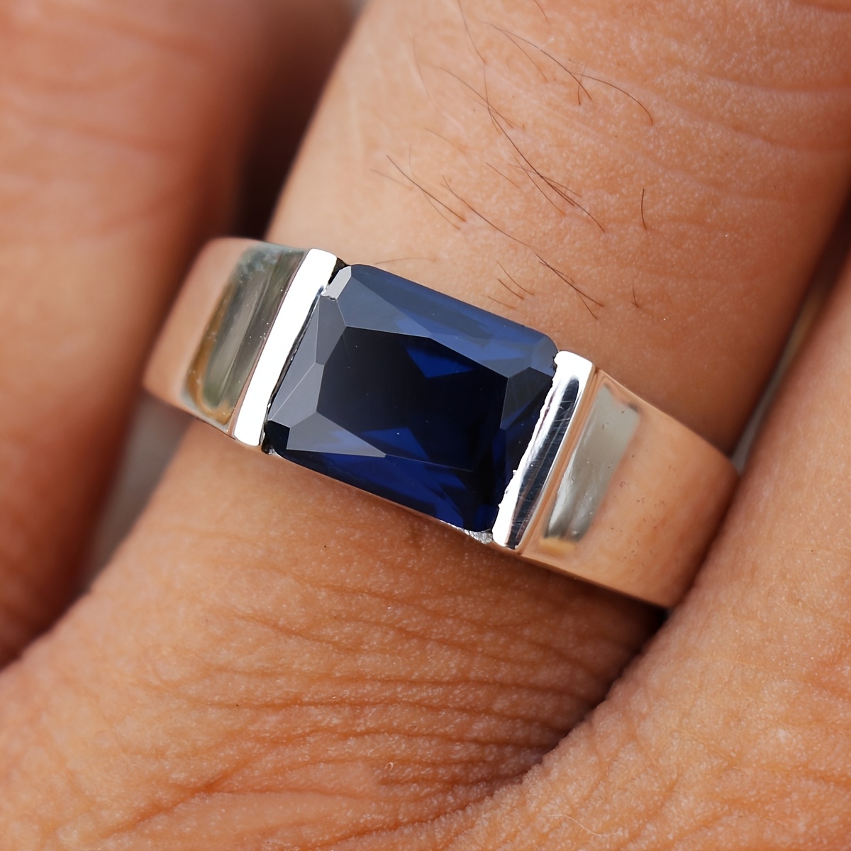 Women's Delicate Anniversary Ring with Synthetic Zirconia