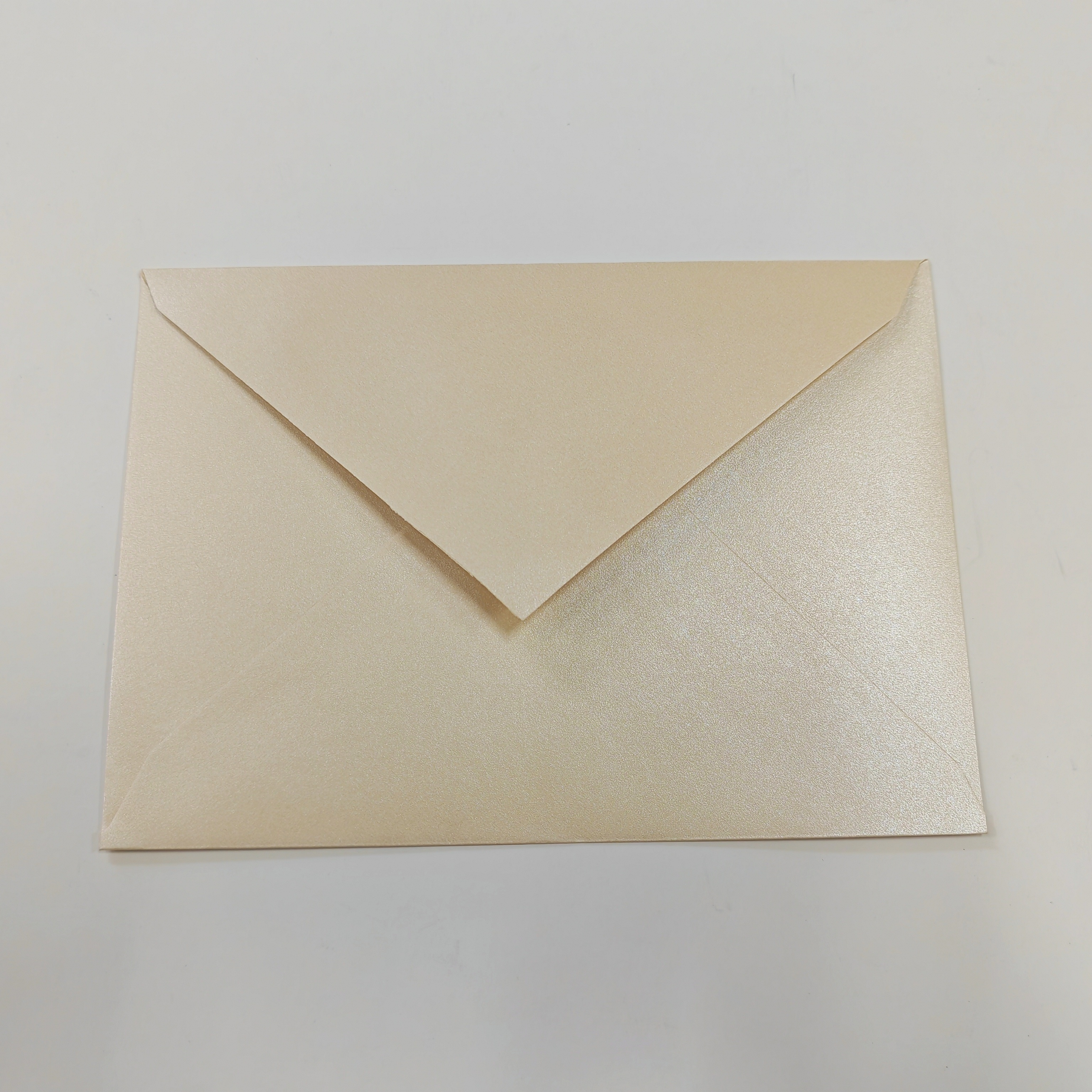 

50pcs Greeting Envelopes - V-, 5x7 (12.7cm X 17.8cm), Pre-gummed Pointed For Sealing, For /engagement/'s Day//, For & Rsvp , Supplies