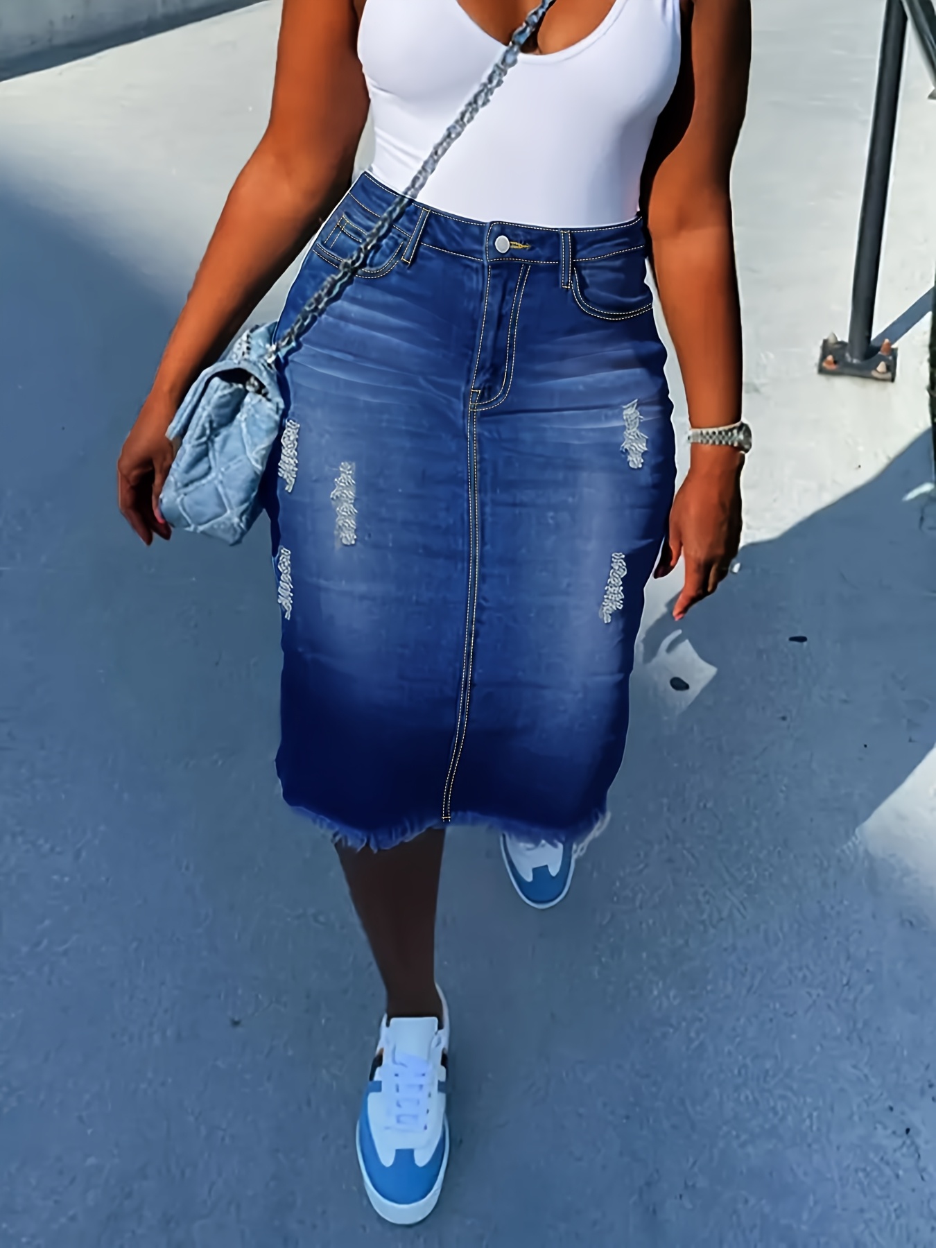 Plus Size Women'S High-Waisted Pencil Washed Solid Blue Denim Midi Skirt - Frayed Edges, Ripped Design, Slim-Fit, Retro Fashionable Street Style, Durable & Stylish, Suitable for Spring/Summer/Autumn & Daily Outings
