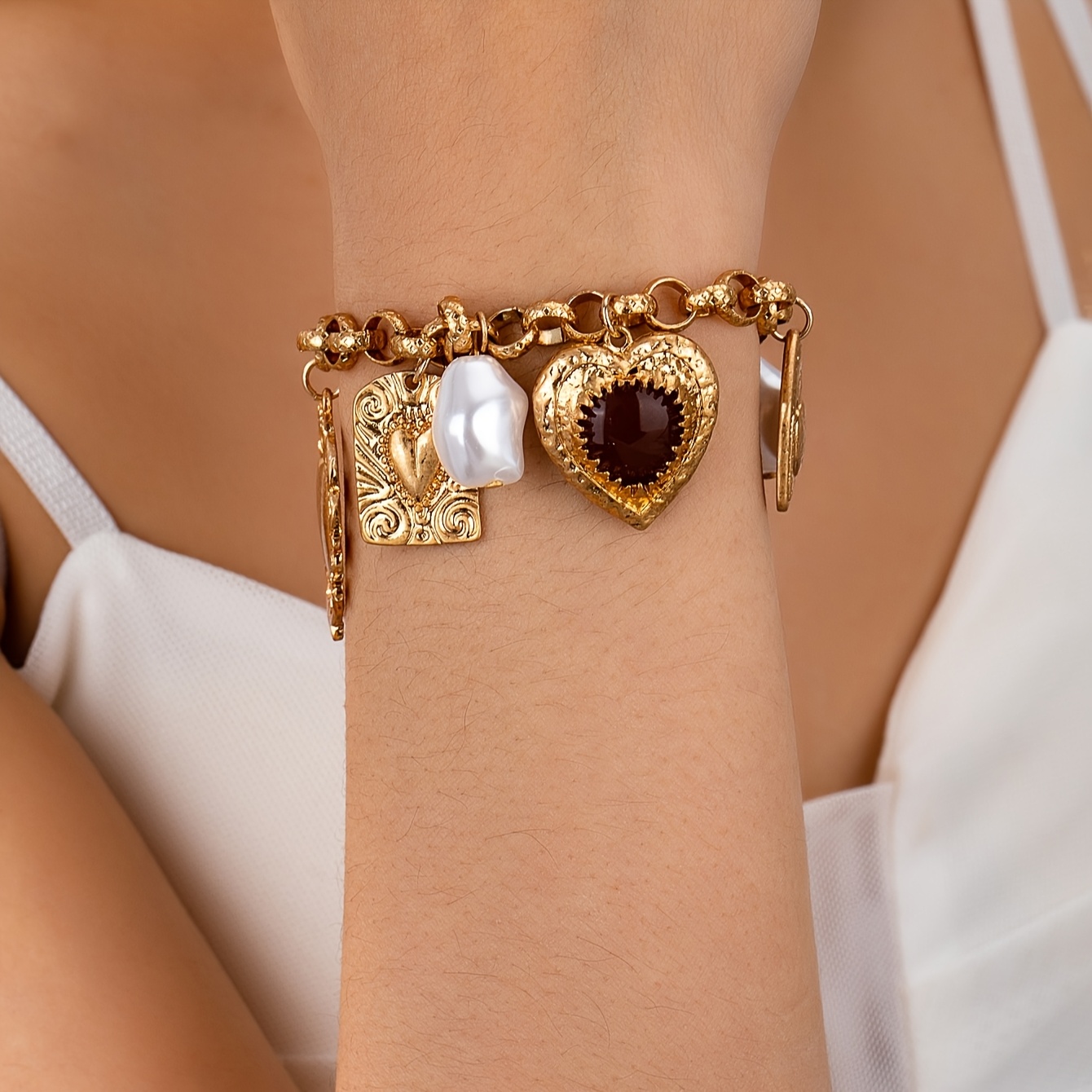 

Elegant & Women's Charm Bracelet - Luxurious Golden-tone Alloy , Pearl & "love" Pendants, Ideal For & Parties