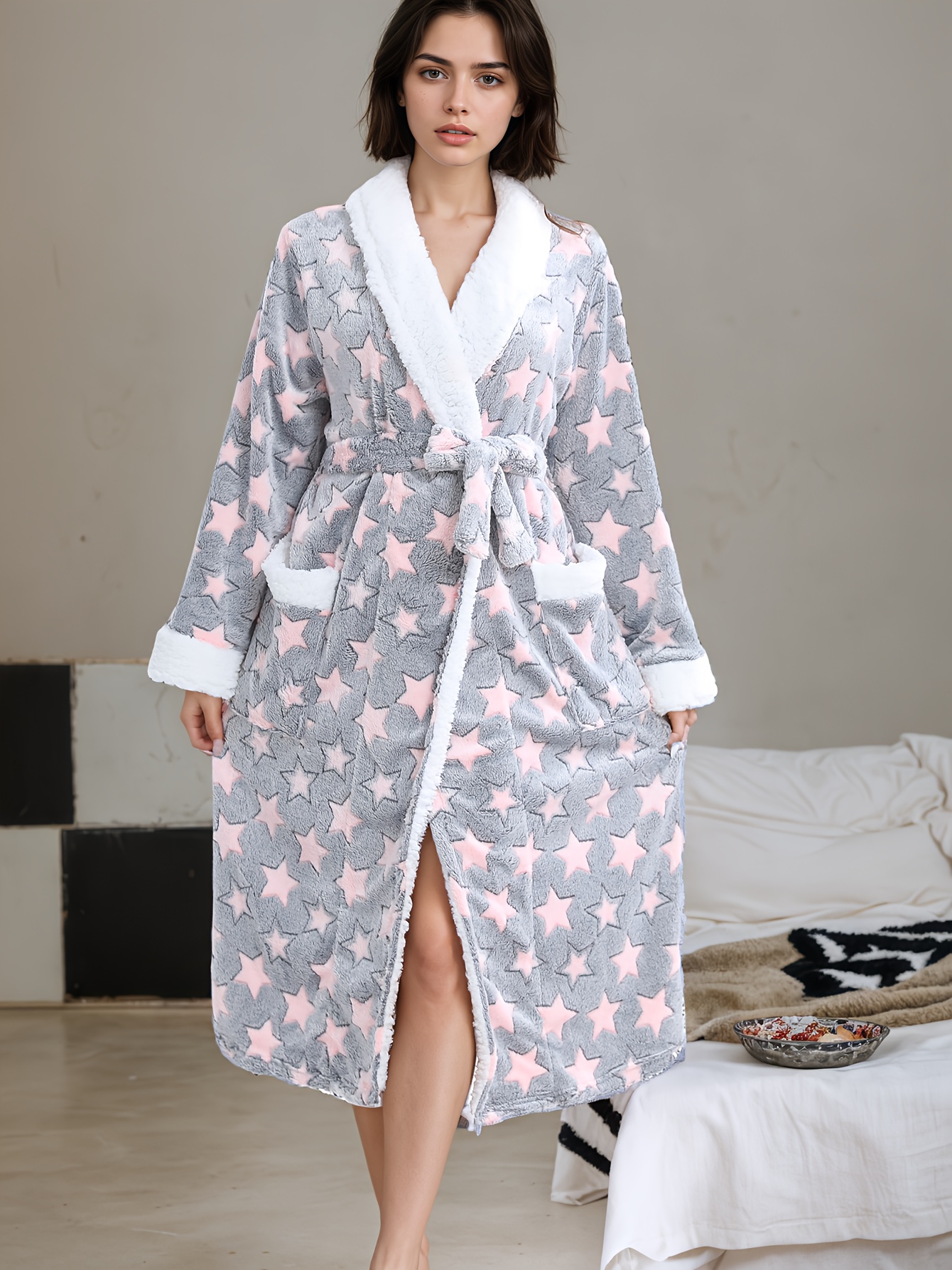 Casual Allover Star Pattern Fleece Thickened Night Robe For Fall & Winter, Long Sleeve Lapel Collar Robe With Pockets, Women's Sleepwear & Dresses