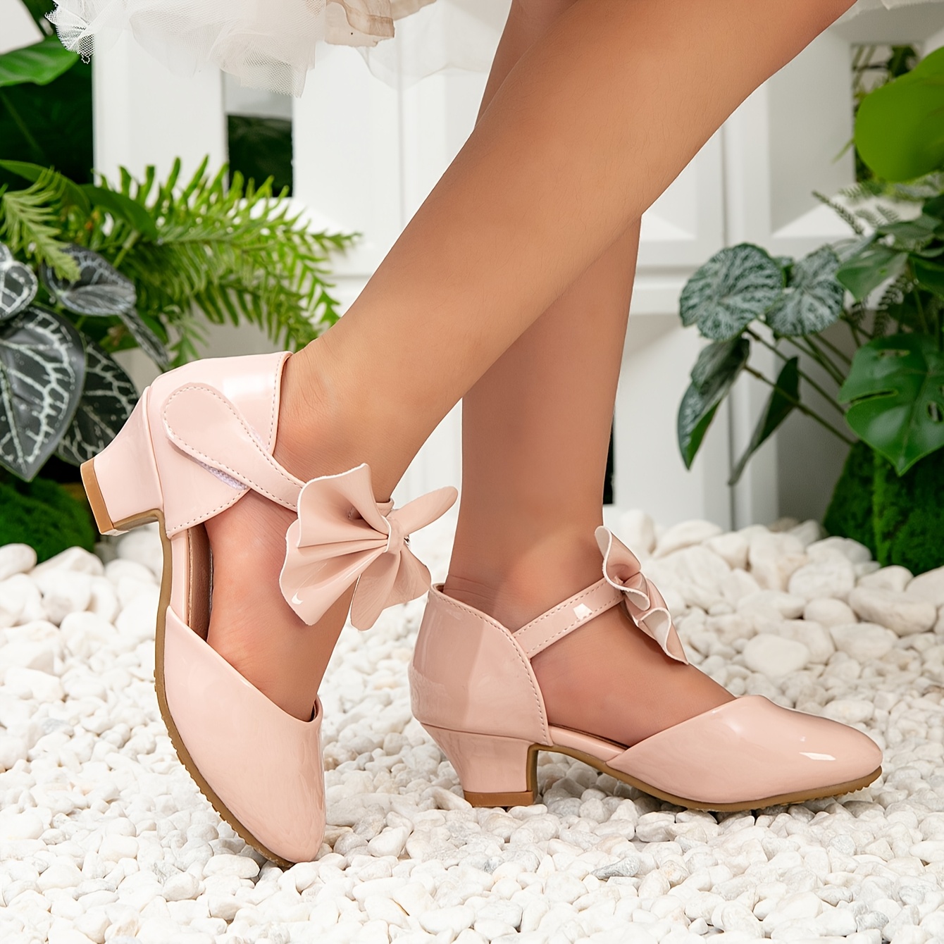 Year Old Little Girl Wearing High Heels New Arrival Cute Pink High