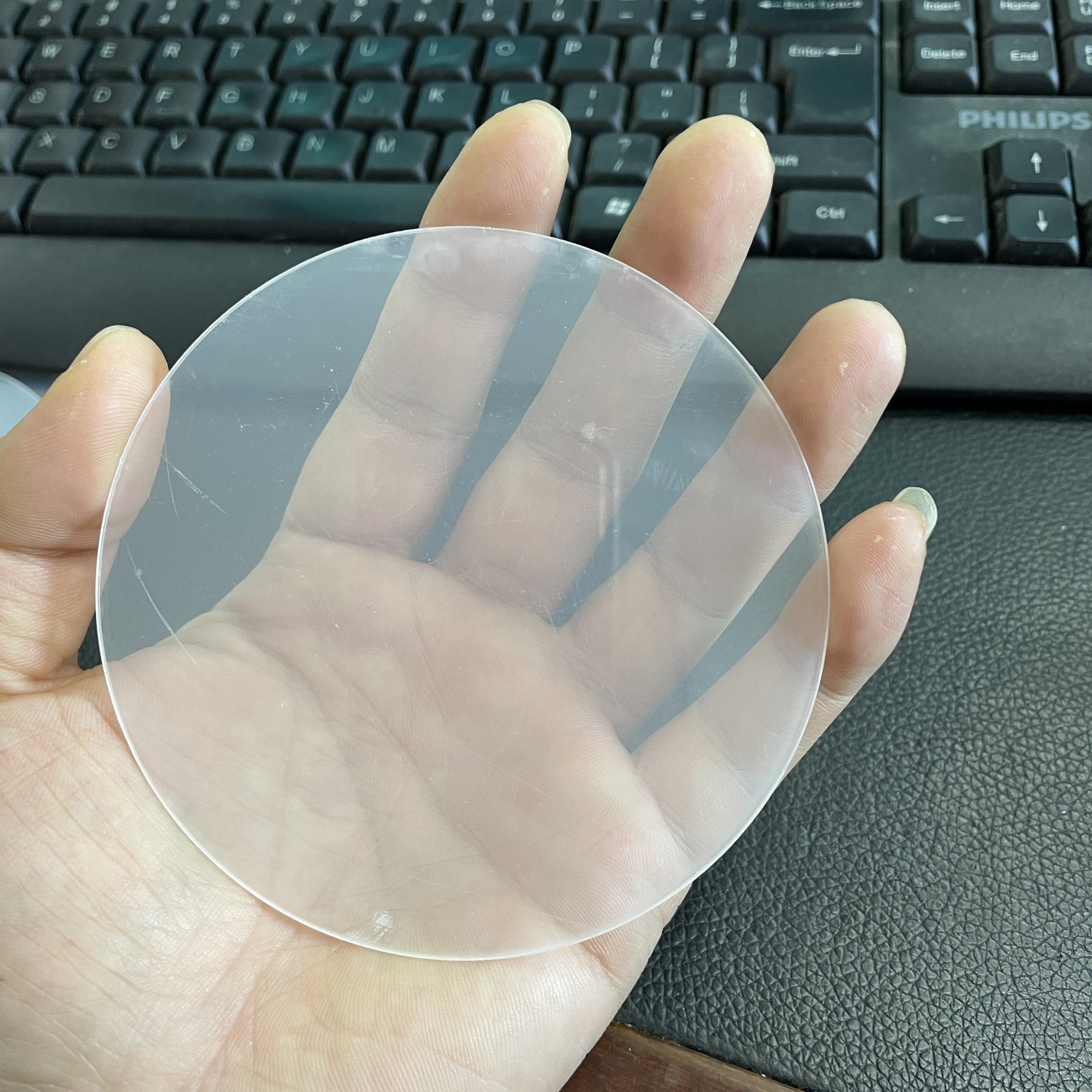 Disque rond vierge en acrylique transparent découpé au laser