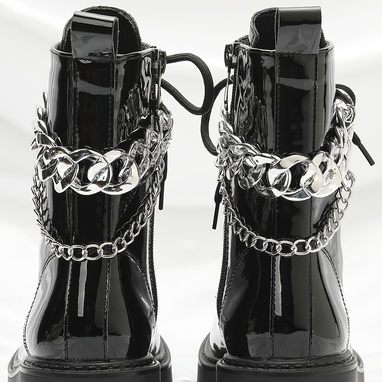 

1pai Chain Style Stylish And Elegant Suitable For Boots Hole Shoes Hanging Bags Bags For Ladies And Girls A Great Gift