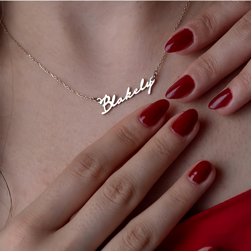 Custom Elegant Stainless Steel Name Necklace for Women