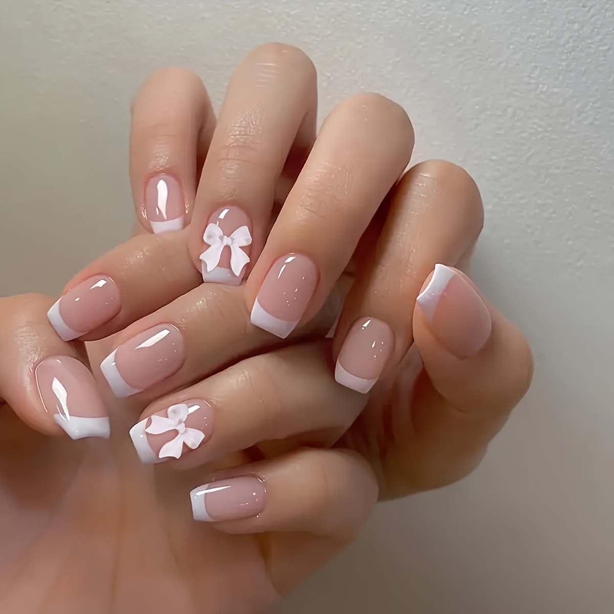 

24pcs Nude Square Short Press-on Nails With 3d Bow Design, Glossy French Tip Acrylic Fake Nails For Women And Girls