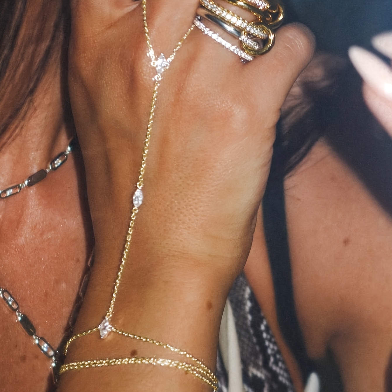 TEMU Élégant bracelet bague empilable multicouche en étincelante, idéal pour des femmes, les boîtes de nuit et les fêtes, les réunions sociales, et