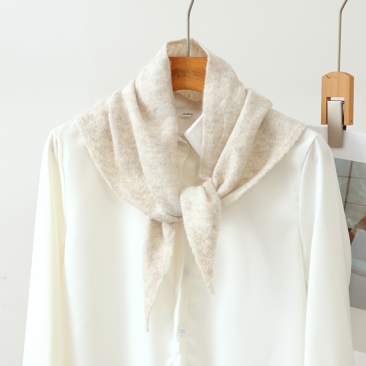 TEMU 1pc Solid Color Triangle Shawl Outer Wrap For Women, Spring, Autumn, Winter, Korean Style Versatile Warm Triangle Scarf Neck Warmer, Vintage