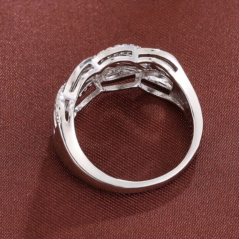 Classic Twist Set Synthetic Zirconia Women's Ring