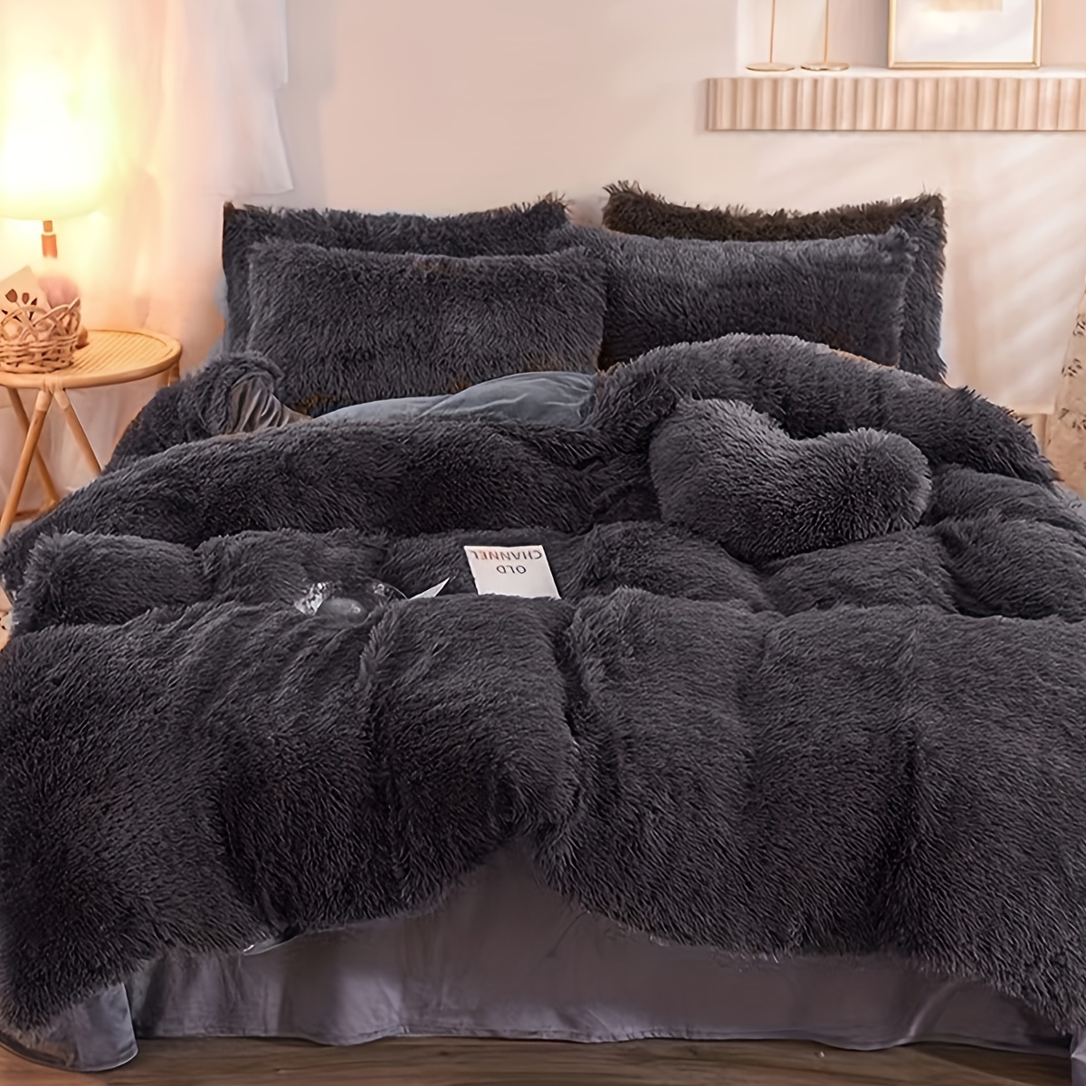 LIFEREVO Plüsch Bettbezug-Set – Kunstfell, Mit Pompom-Kissenbezügen, Reißverschluss (Full/Queen, Orchidee)