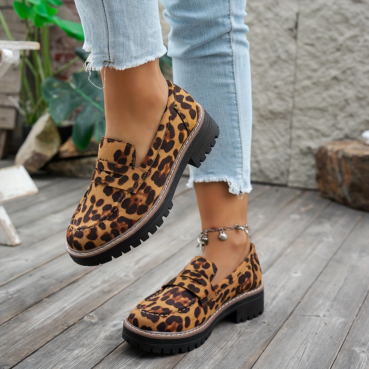 comfortable platform dress shoes Enjoy the perfect balance of comfort and style Women's Black Leather Lace Up