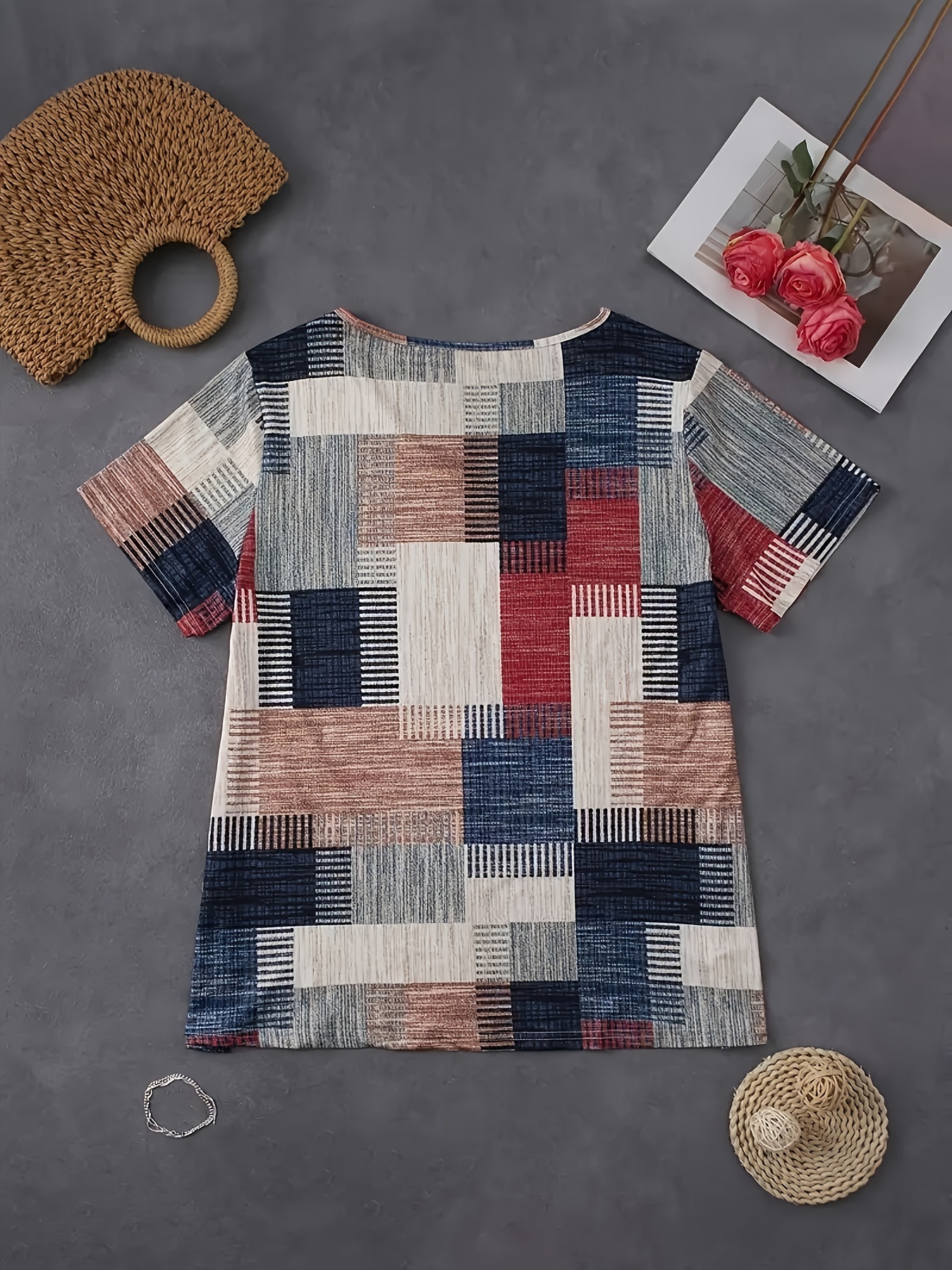 Women'S Elegant V-Neck Short Sleeve T-Shirt with Zipper Detail - High Stretch, All-Over Print, Short Sleeve Tee for Spring/Summer/Fall