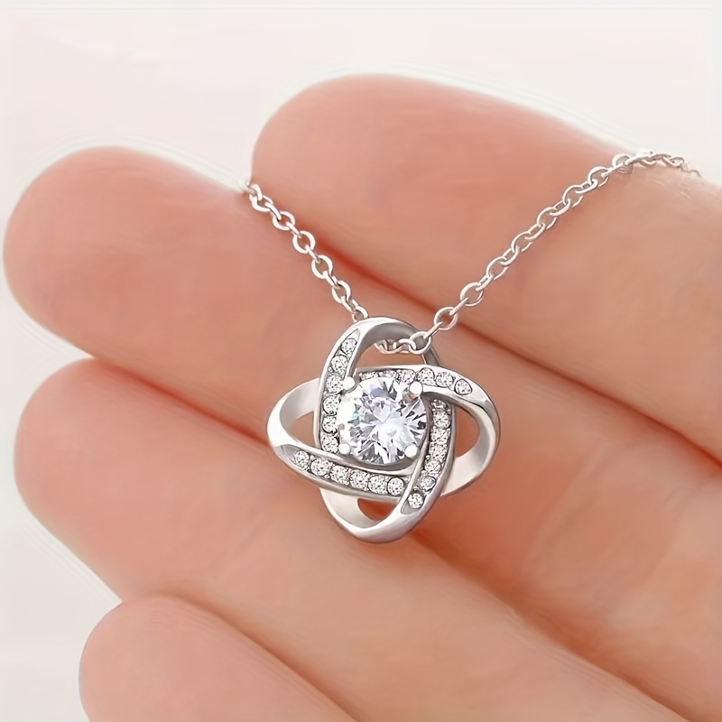 Elegant Necklace Gift Box for Mom, Fashionable Present