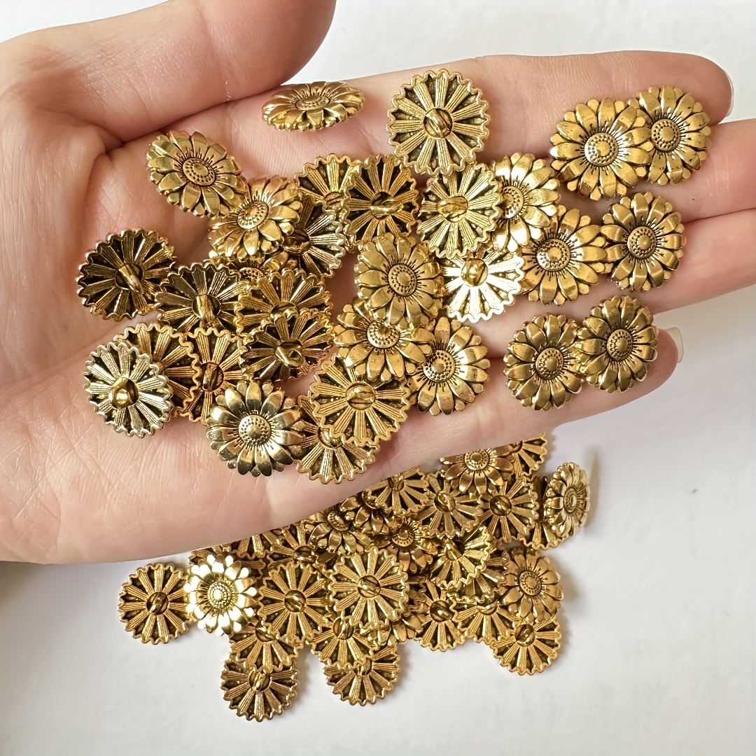 TEMU A Vintage Silvery Button In Of A Sunflower, 17mm In Size, Decorated With A Golden Button, Suitable For Clothing Accessories.