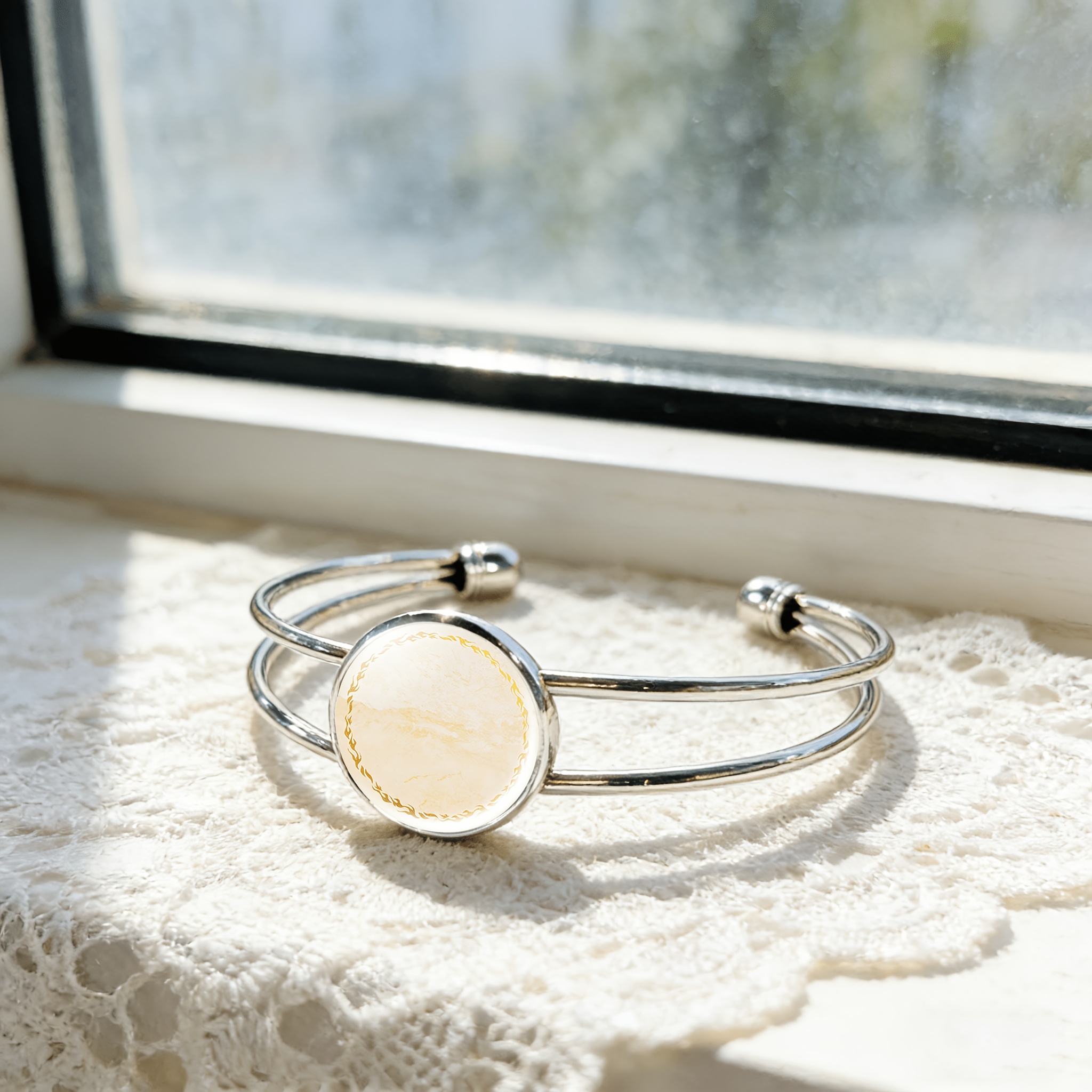 Women's Adjustable Open Bangle with Round Time Gemstone Inlay, Golden-Patterned Edge