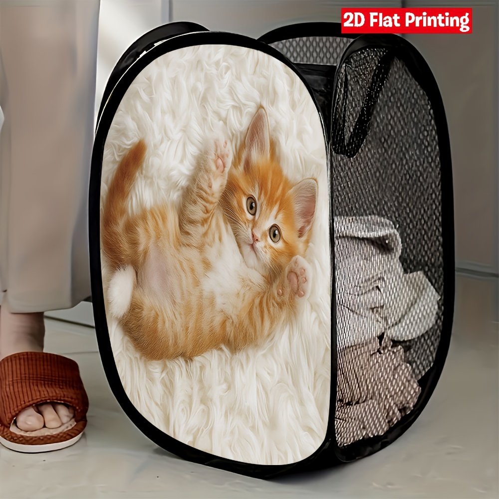 TEMU 【商品名】柔らかい白いラグに座っている、色の猫の赤ちゃん。メッシュの式洗濯ハンターは、家庭の整理整頓に便利な収納として機能します。
