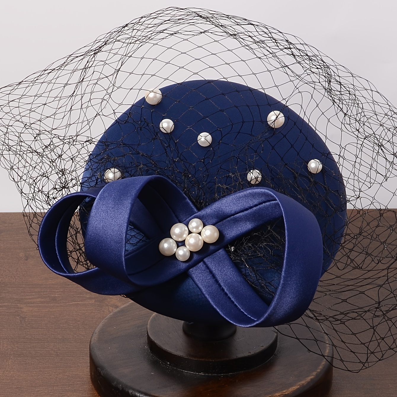 elegant ladies fascinator hat pearls satin bow 100 polyester  display picture 1
