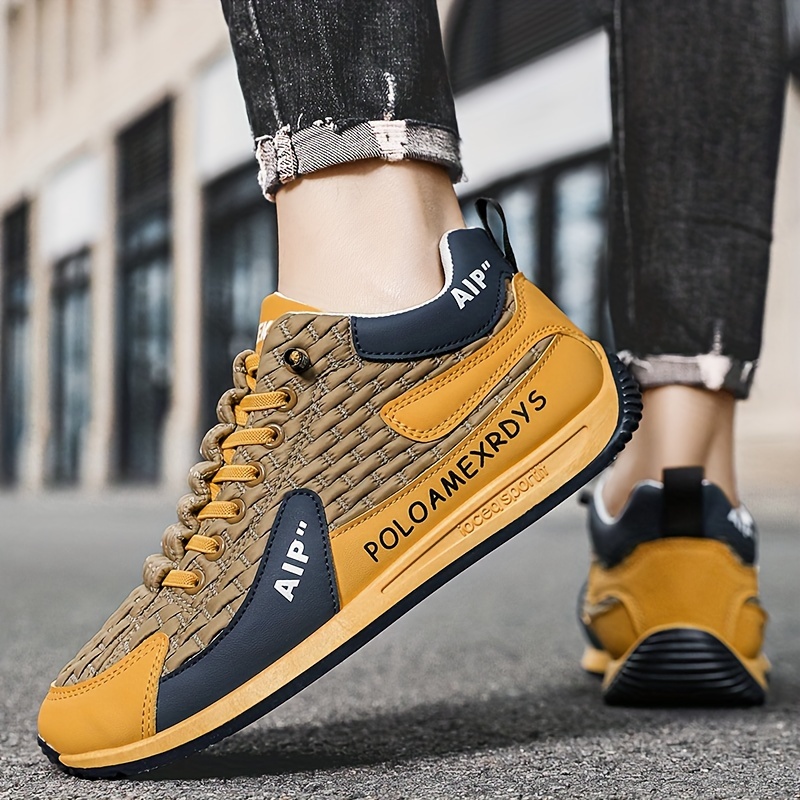 Baskets Casual Homme Style Rue Chaussures de sport casual pour hommes 2024 Nouvelle tendance de style de rue géométrique, hauteur mi-haute, bout rond, lacets, doublure en tissu, semelle en EVA, semelle en PVC, upper en PU, pour usage quotidien et en plein air