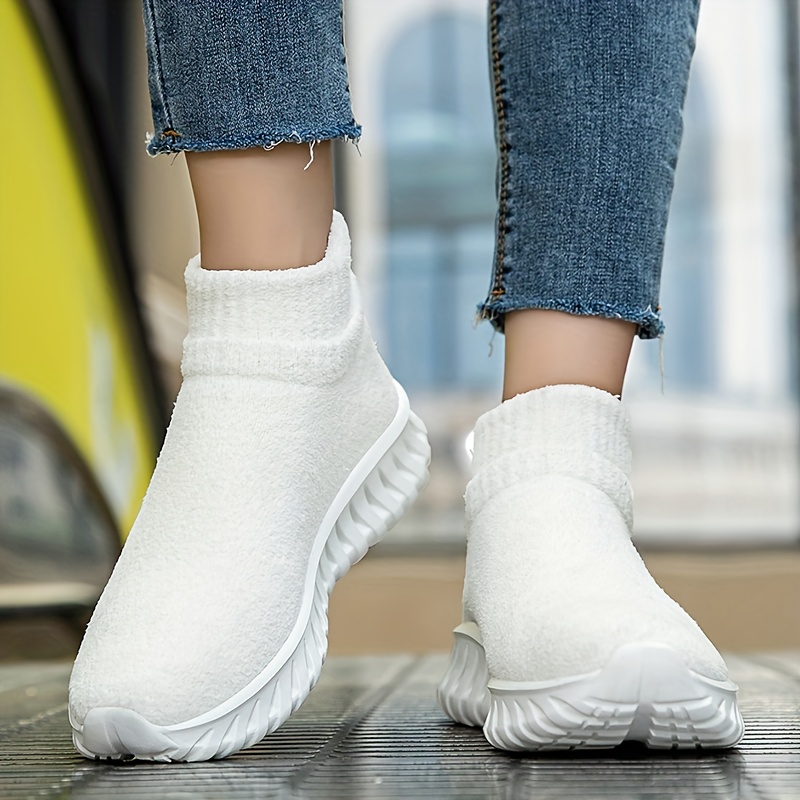 New Winter Collection of Thick-Soled Oversized Unisex Shoes, Warm Mid-Top Couple Shoes, Easy Slip-On Soft Casual Walking Shoes