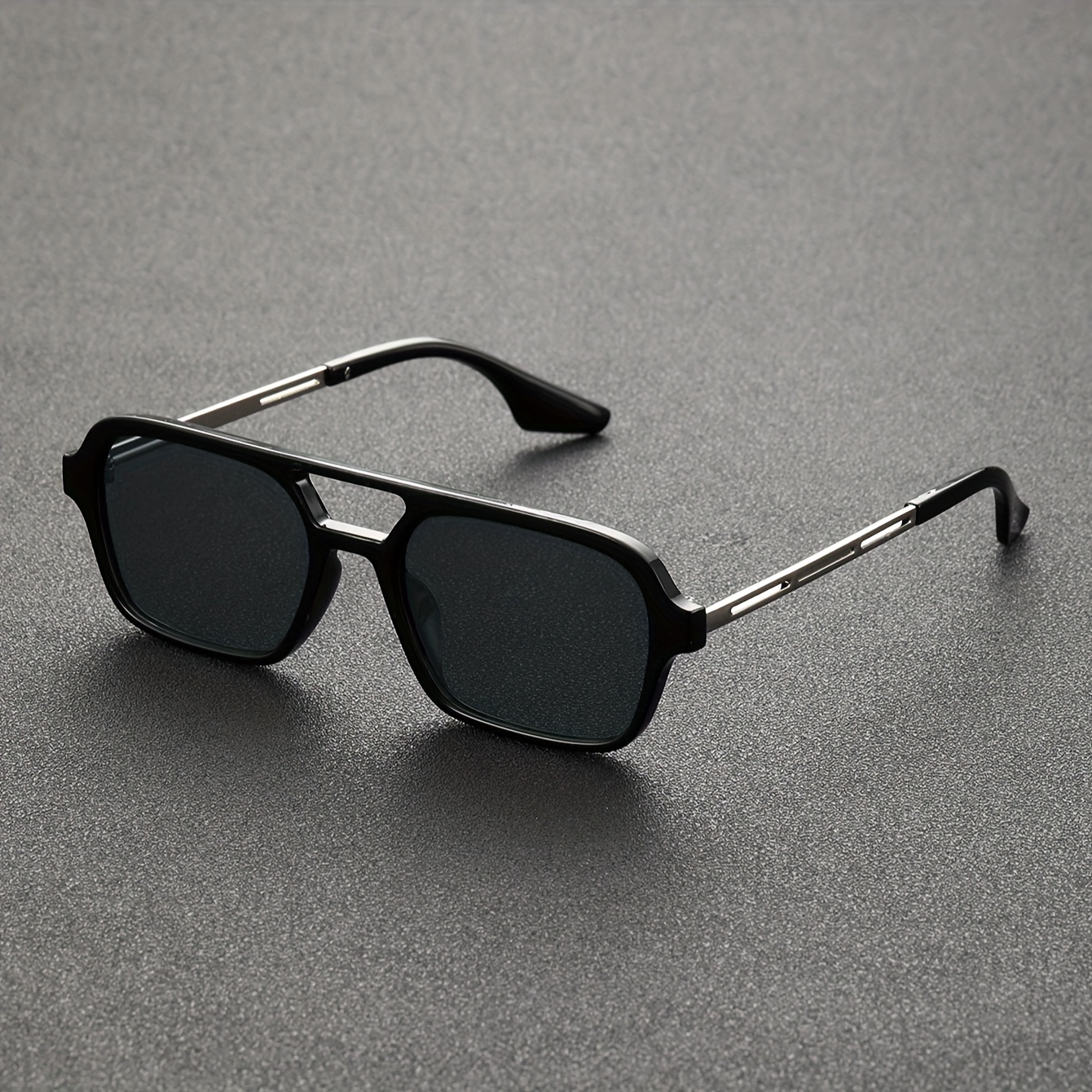 

Men's Black-silver Square Frame Glasses: Fashionable And Casual Business Eyewear For Outdoor Vacation And Driving Wear