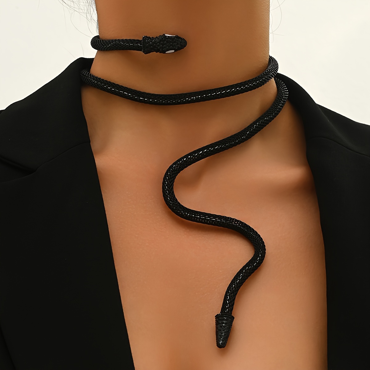 

Adjustable Gothic-inspired Choker Necklace - Versatile & Stylish For Parties And Celebrations, Alloy Material