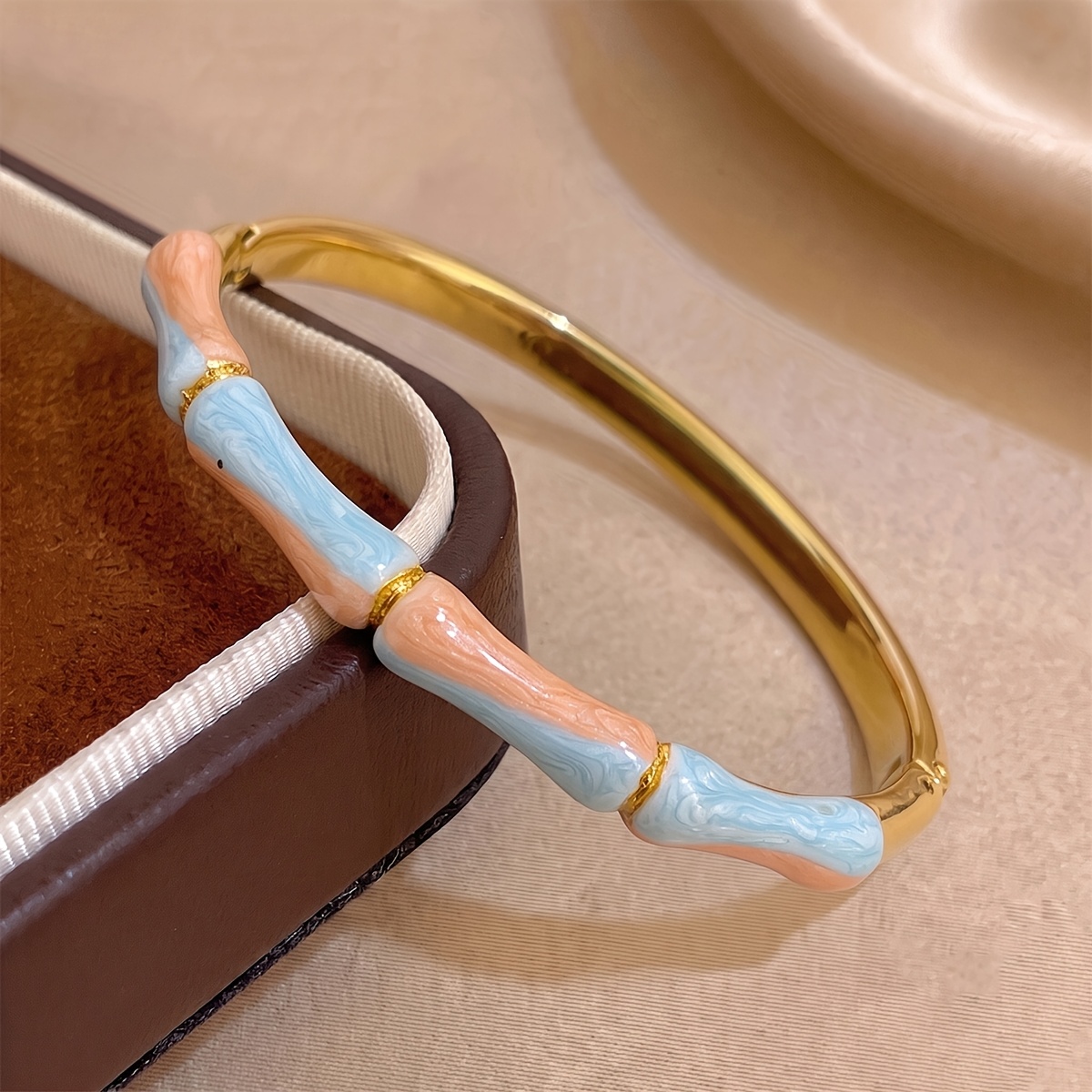 2pcs Unisex 18K Golden Plated Exquisite Bangle Set, Workplace Wear