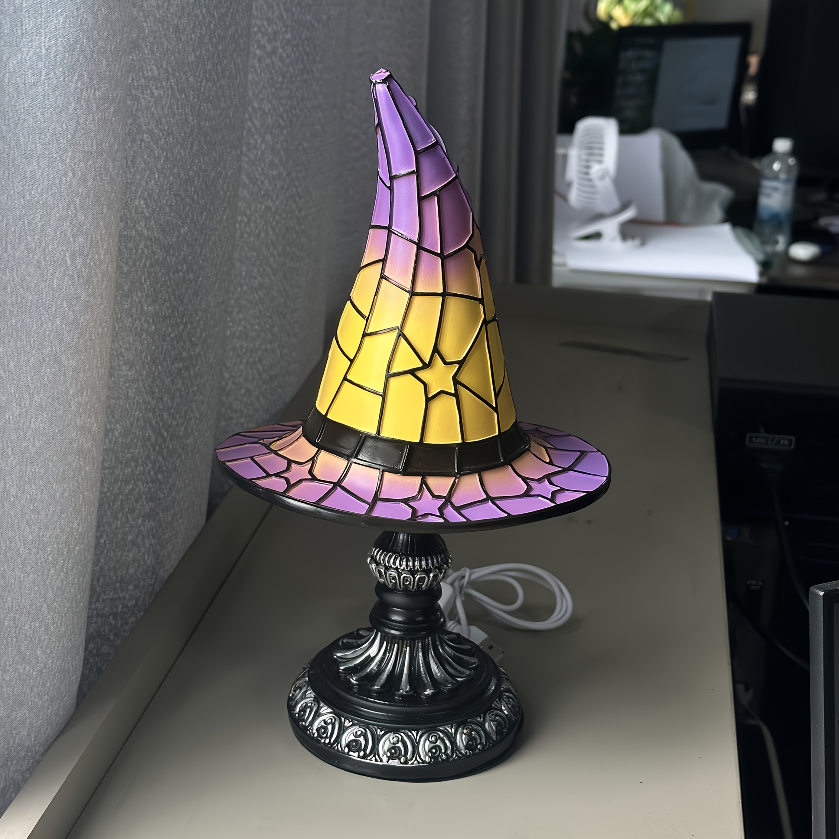 TEMU Lampe Chapeau de Sorcière, Lampe Gothique Rétro Lumineuse en Résine Teintée USB, Idéale pour les Fêtes dans , avec un Charme Mystérieux, Lampe