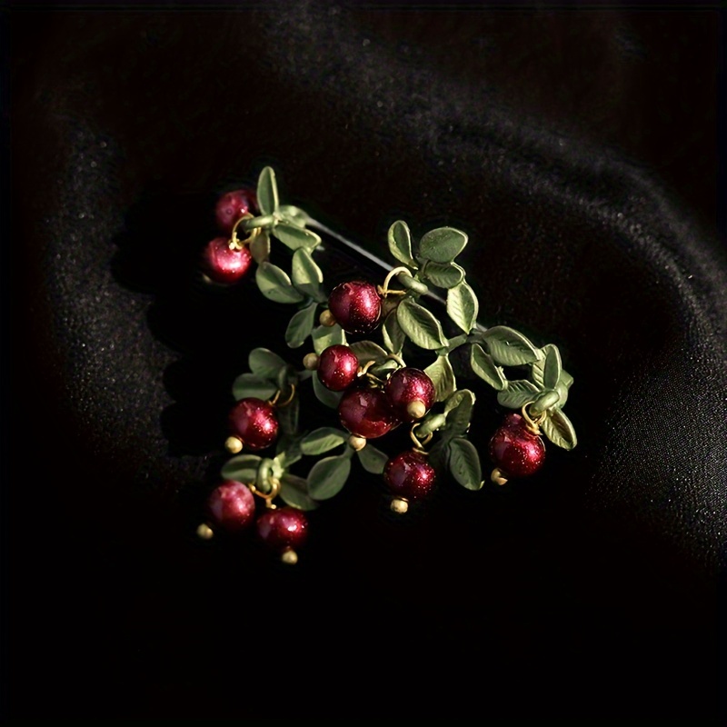 

Vintage Glass Berry Brooch With Gold-tone Leaf Detailing, Elegant Fashion Pin For , Ideal For Gifts And Weddings, Accessory, No Mosaic - Red