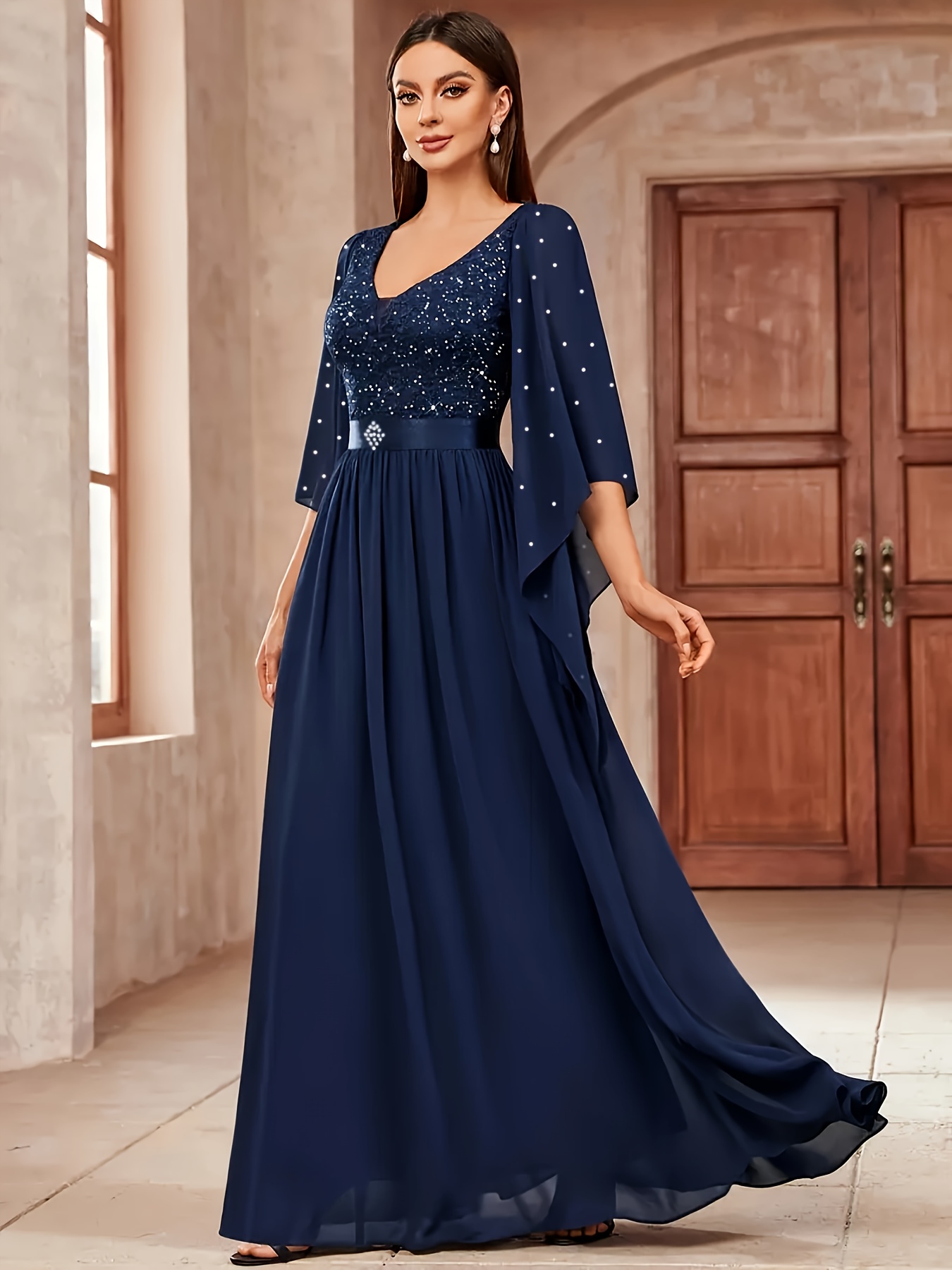 Elegant Women's V-neck Lace-trimmed Chiffon Banquet Gown, Suitable for Parties, Dinners, and Weddings