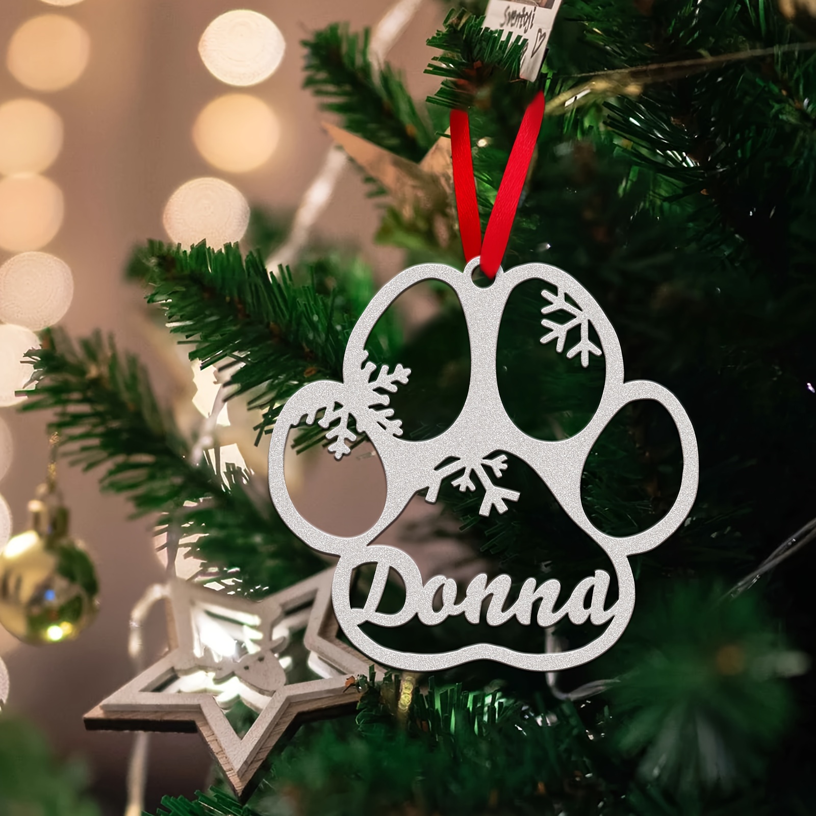 

1pc Personalized Christmas Tree Ornament With Custom Name, Paw And Design, Wooden Hanging Decoration For Party Decor, Universal Holiday Charm Without Electricity, Non-feathered