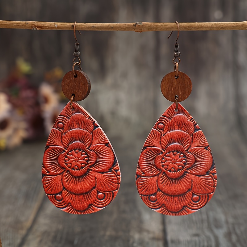 

Vintage-inspired 3d Floral Engraved Teardrop Leather Earrings For Women - Casual Attire, Quirky Earrings