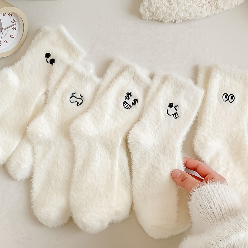 

1/5 Pairs Of Cartoon Winter Furry Socks That Are Comfortable, Soft, Warm And Fun For Girls