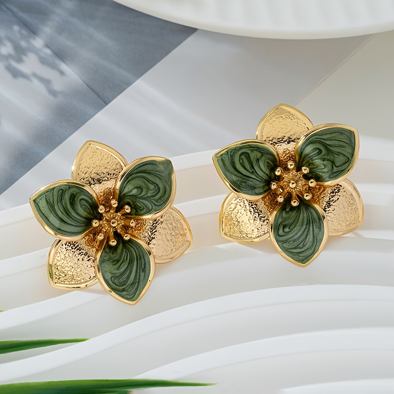 Image of A Pair Of Women's Fashionable Stud Earrings, Sweet And Enamel Flower Earrings With A Featuring Double-layered Petals